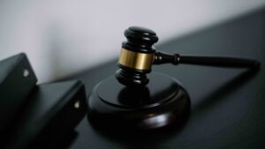 Bancredito en Miami presenta demanda judicial en Miami-Dade por negligencia profesional en el sector financiero