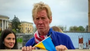 Exterior de una corte en Florida tras veredicto contra acusado de intentar asesinar a Donald Trump, símbolo de justicia y democracia