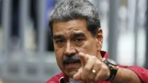 Agentes federales frente a edificios corporativos en Miami tras desmantelar red de lavado de dinero vinculada a hijos de Nicolás Maduro en Estados Unidos
