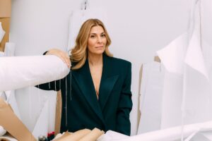 Juana Martín en Miami mostrando su colección Sueños de Verano, moda hispana como impulso cultural y económico