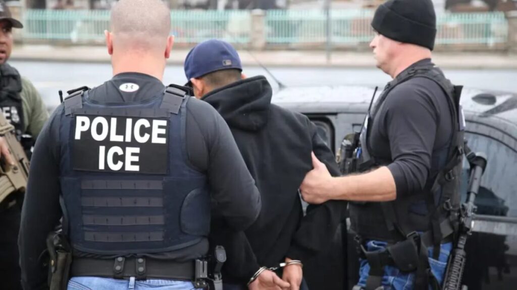Agentes de ICE en operativo migratorio en Miami con apoyo del DHS y colaboración del programa 287(g).
