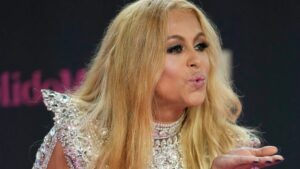 Paulina Rubio enfrenta desalojo en Miami tras una deuda millonaria y daños en la propiedad que rentaba.