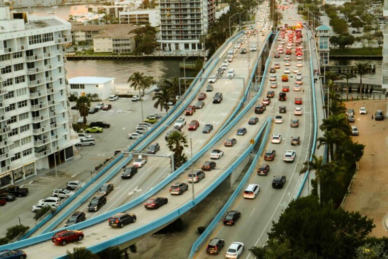 Personas acuden a un operativo en Miami-Dade para solucionar problemas con licencias de conducir