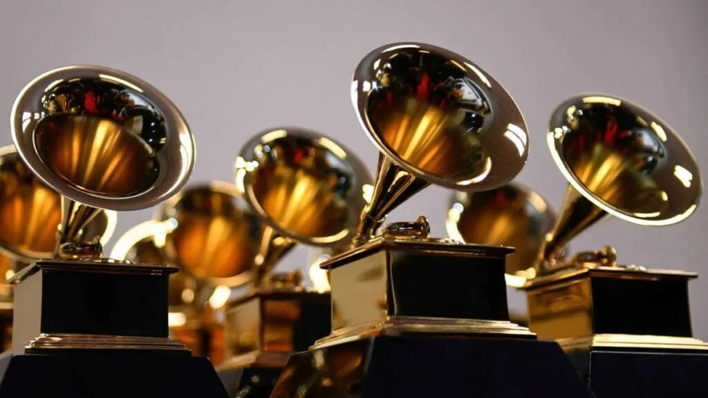 Artistas como Bad Bunny y Lady Gaga encabezan las nominaciones a los Grammy 2026 en Los Ángeles.