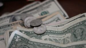 Gráfico sobre salario mínimo en Florida con datos laborales del estado