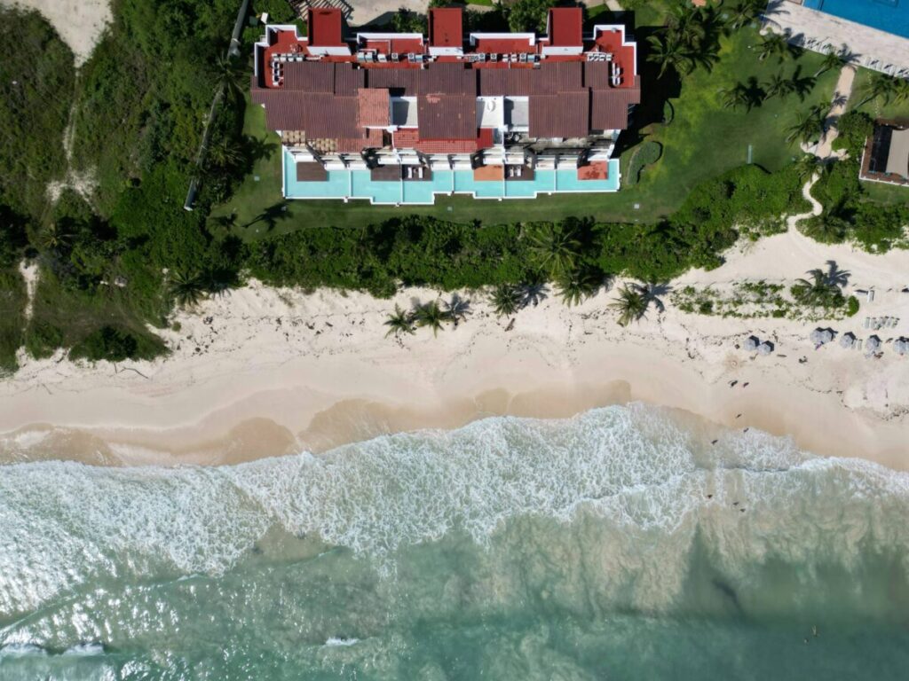 The Weeknd y su nueva mansión en Indian Creek, reflejo del mercado inmobiliario de lujo en Miami