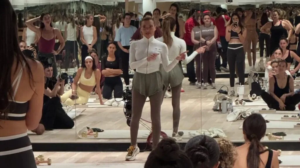 Espacio moderno de bienestar inspirado en el nuevo estudio de Tracy Anderson en Coral Gables.