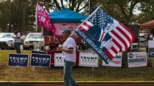 Familias latinas en Miami-Dade buscan apoyo alimentario ante los recortes del SNAP, Trump y el cierre del Gobierno en Florida.