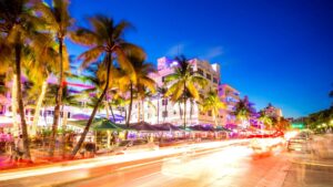 Cierre de bares históricos en Miami por rentas altas y cambios urbanos redefine la vida nocturna