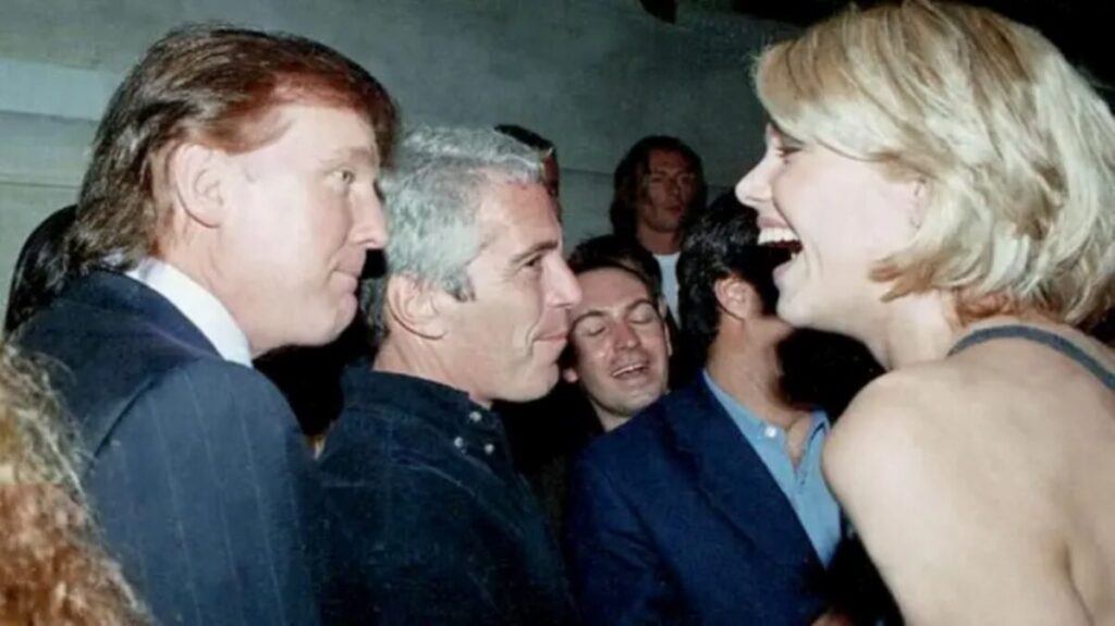 Trump aparece en nuevas fotos del archivo de Jeffrey Epstein difundidas por el Congreso de Estados Unidos