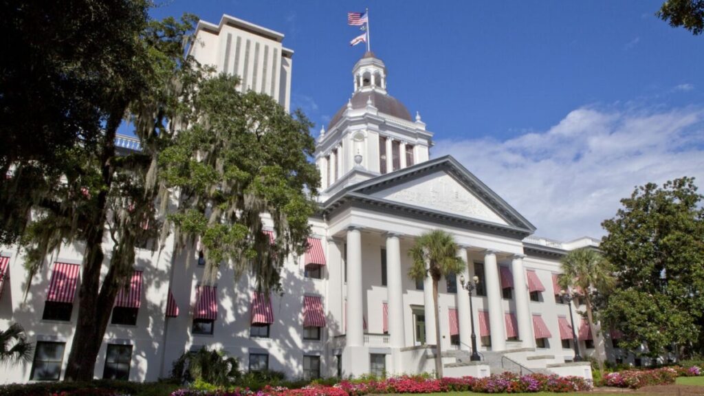 Legisladores en Florida analizan redistribución de distritos durante sesiones que redefinen el mapa electoral estatal
