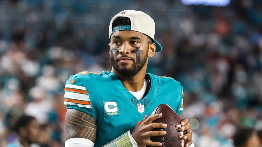 Miami Dolphins redefinen su futuro tras relegar a Tua Tagovailoa y evaluar a su nuevo mariscal