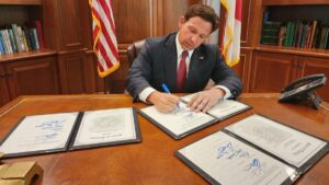 Cambios por leyes estatales en Florida afectan salud, seguros y bienestar animal