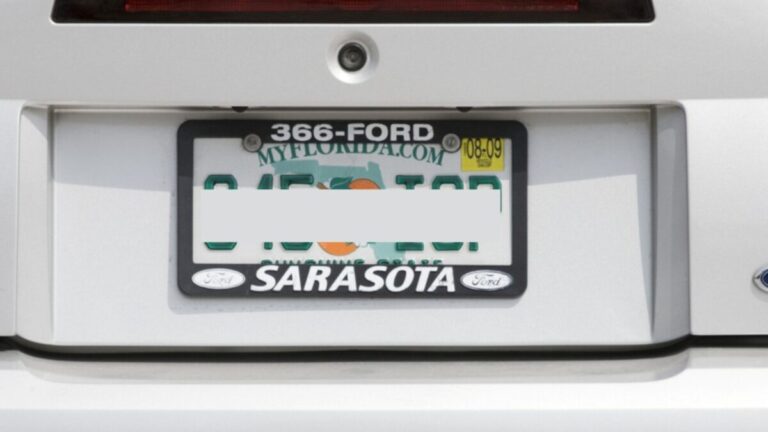 Florida aclara qué accesorios en placas son legales y cuáles pueden generar sanciones