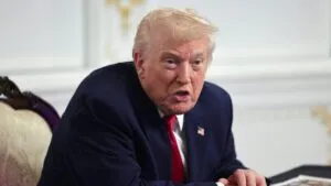 Escenario de seguridad y control migratorio en Estados Unidos durante el Mundial, con énfasis en redadas migratorias y procesos de visado.