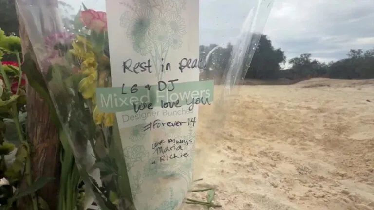 Tragedia en Florida que expone riesgos mortales para adolescentes al cavar túneles de arena en espacios recreativos