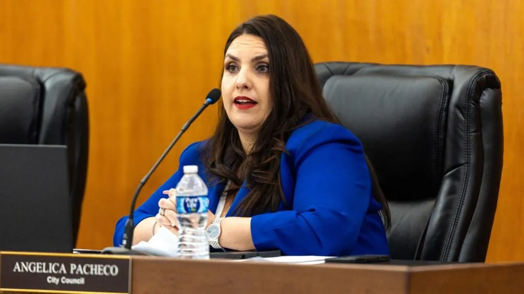 Angélica Pacheco, exconcejal de Hialeah, implicada en caso federal por declaraciones falsas