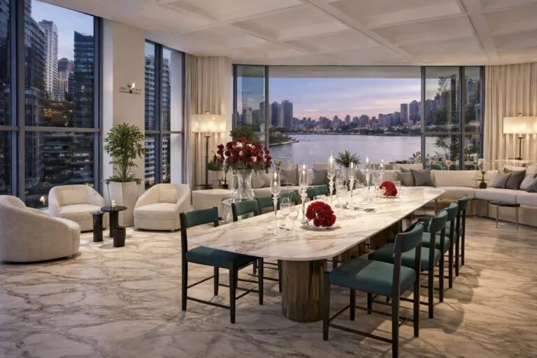 Vista panorámica del nuevo proyecto Baccarat Residences en Brickell, Miami, con arquitectura moderna y lujo frente al río