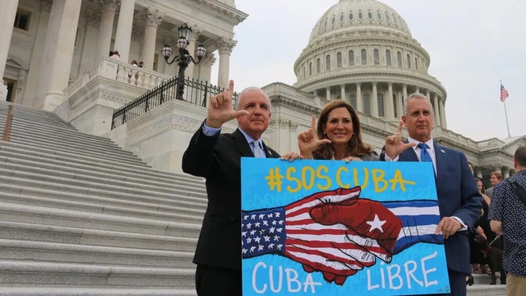 Congresistas de Florida exigen mayor presión internacional sobre Cuba desde Estados Unidos