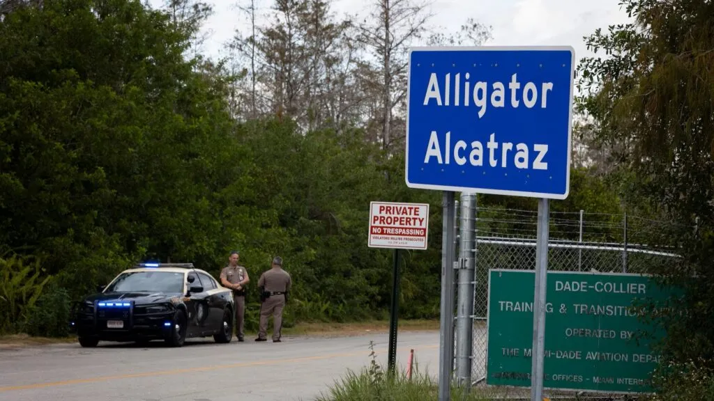 Almacén industrial en Florida Central evaluado como posible centros de detención migratoria