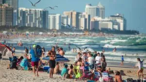 Florida logra récord turístico en 2025 con dominio del mercado nacional y menor flujo de visitantes canadienses