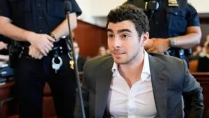 Luigi Mangione comparece ante tribunal federal tras fallo que descarta la pena de muerte