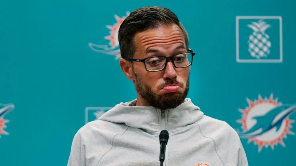 Miami Dolphins despiden a Mike McDaniel y abren una nueva etapa con cambios en el liderazgo deportivo