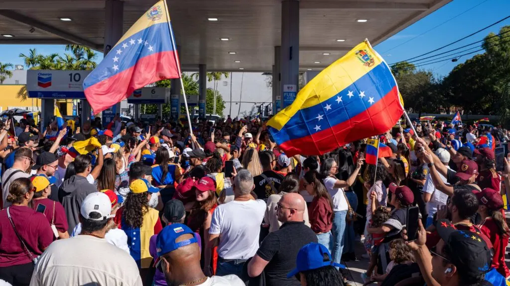 Comunidad venezolana en Miami reacciona de forma dividida a la captura de Maduro