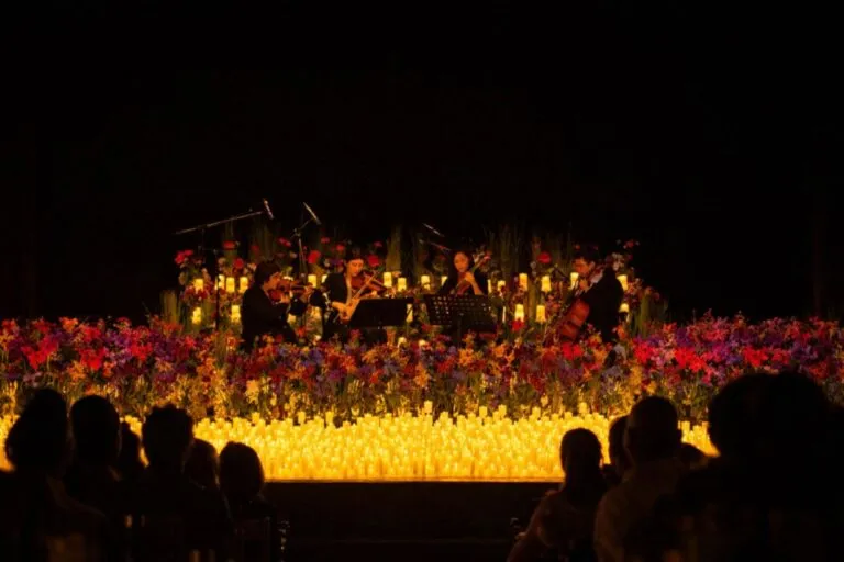 Concierto Bridgerton Candlelight con cuerdas ilumina Miami con velas y música clásica
