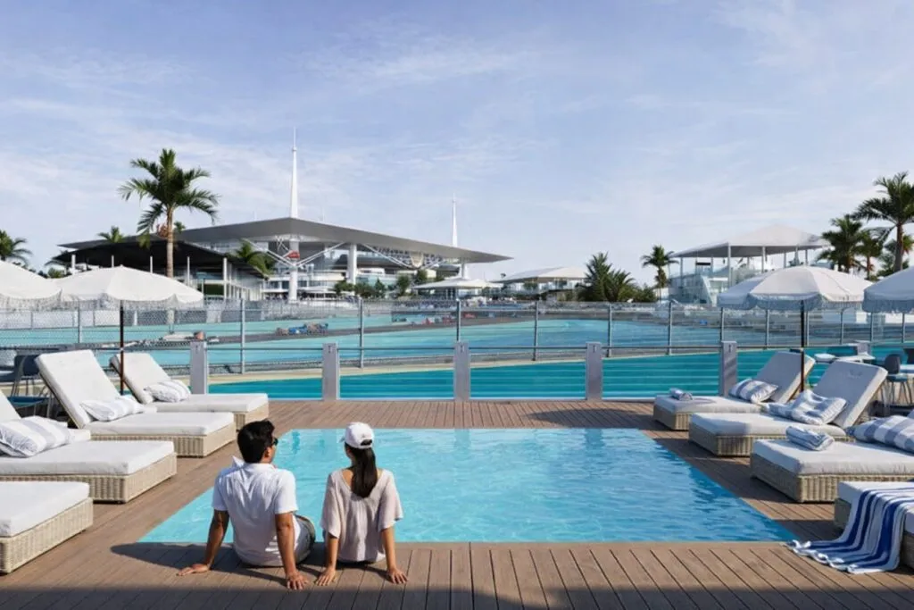 Vista del MSC Yacht Club terrestre durante el Gran Premio de Miami, con diseño de superyate de lujo