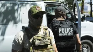 Patrullas policiales durante redada migratoria en Broward cerca de escuelas en Southwest Ranches