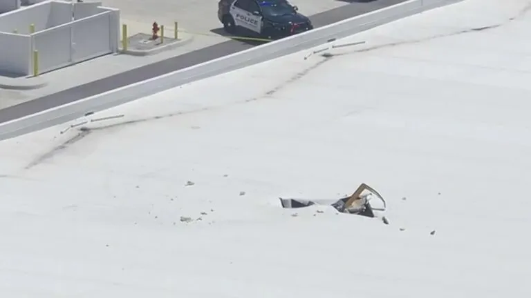 accidente de helicóptero en Florida tras impacto en almacén de Boynton Beach