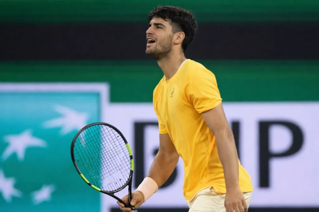 Carlos Alcaraz en Miami llegando al Miami Open acompañado por su familia en Florida