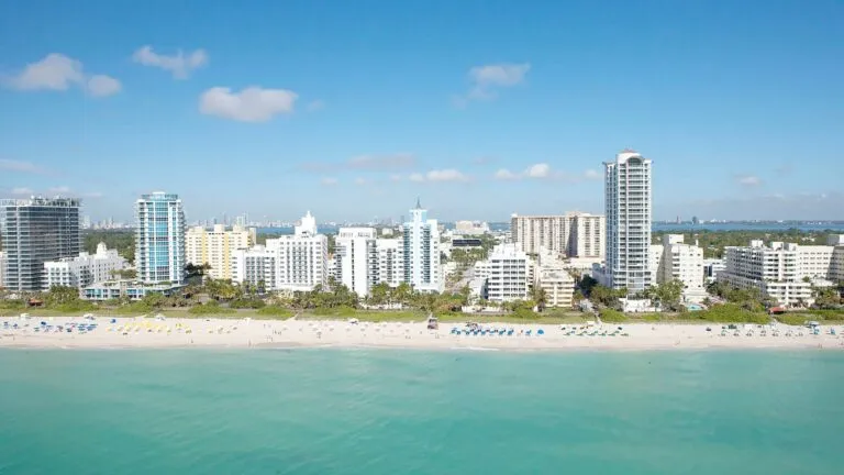 investigación federal por fraude inmobiliario en Miami relacionada con proyectos de condominios