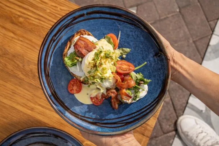 brunch Miami con propuesta de Luka Restaurant que combina sabor casero e innovación gastronómica