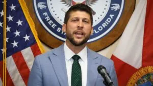 Rooney Rule en la NFL cuestionada en Florida por políticas de diversidad laboral