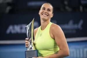 Sabalenka racha ganadora en torneo de tenis en Estados Unidos mostrando enfoque competitivo