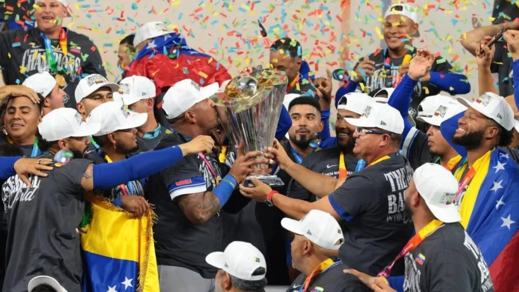 Venezuela campeón del Clásico Mundial tras vencer a Estados Unidos en Miami y celebrar el título histórico