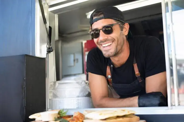 Ex arquero de Boca con food truck argentino en Miami reflejando crecimiento del emprendimiento latino en Florida
