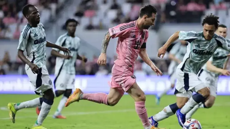 Inter Miami en partido con Messi y jugadores en acción durante empate en estadio