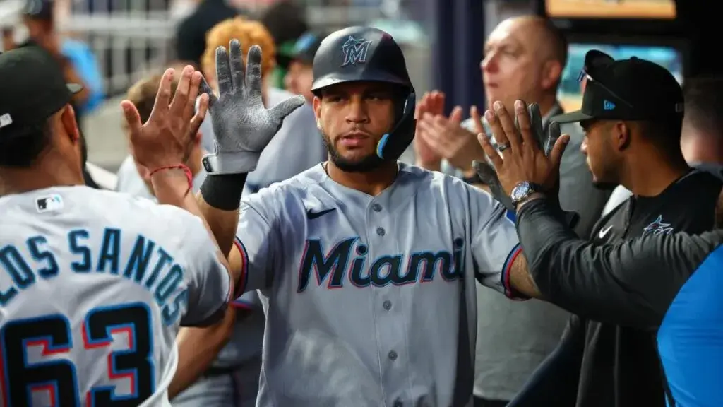 Marlins logran victoria ante Braves con ofensiva destacada y rompen mala racha en MLB