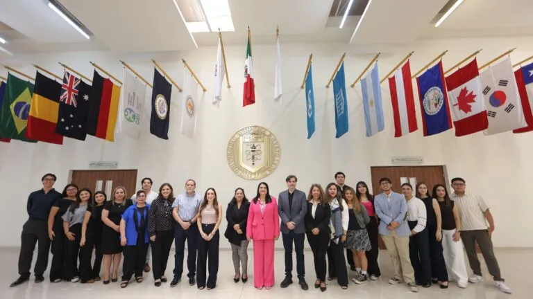 Alumnos de la UANL participarán en programa internacional de Disney en Orlando