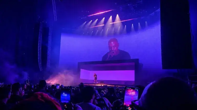 Kid Cudi presenta concierto con visuales inmersivos y clásicos del hip hop en South Florida