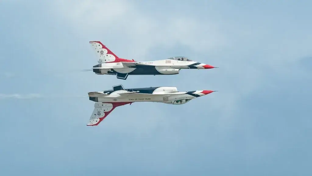 Hyundai Air & Sea Show reúne exhibiciones aéreas y marítimas durante Memorial Day en Miami Beach