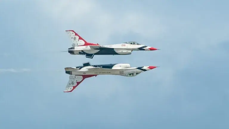 Hyundai Air & Sea Show reúne exhibiciones aéreas y marítimas durante Memorial Day en Miami Beach
