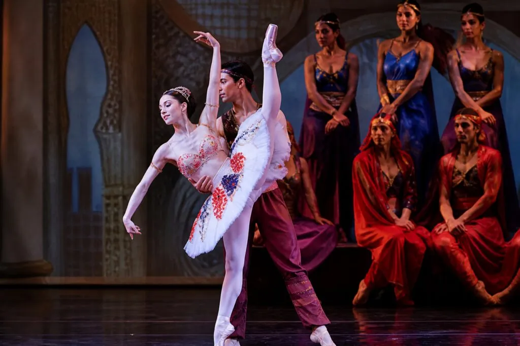 Le Corsaire Suite Miami impulsa el ballet clásico en Estados Unidos con una propuesta escénica innovadora y cultural