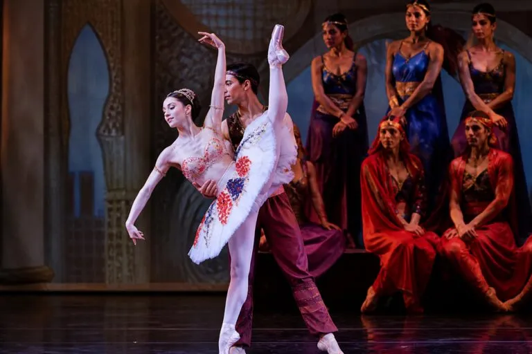 Le Corsaire Suite Miami impulsa el ballet clásico en Estados Unidos con una propuesta escénica innovadora y cultural