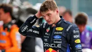 Max Verstappen compitiendo en el Gran Premio de Miami tras recibir penalización en pista
