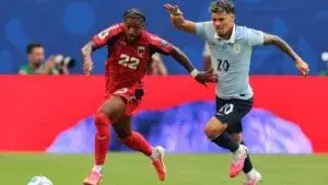 Futbolistas de Cabo Verde celebran un resultado histórico durante el Mundial