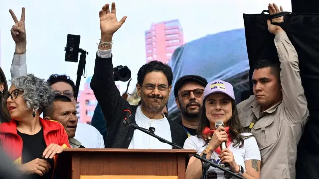 cierre de campaña con actos multitudinarios de Iván Cepeda y Abelardo de la Espriella antes de las elecciones